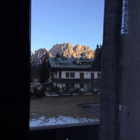 With Dolomites View 公寓