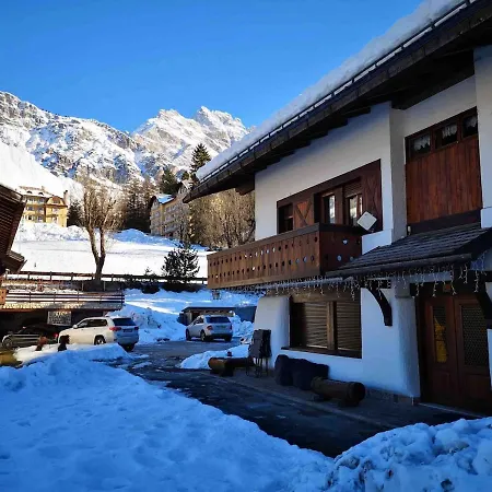 With Dolomites View *